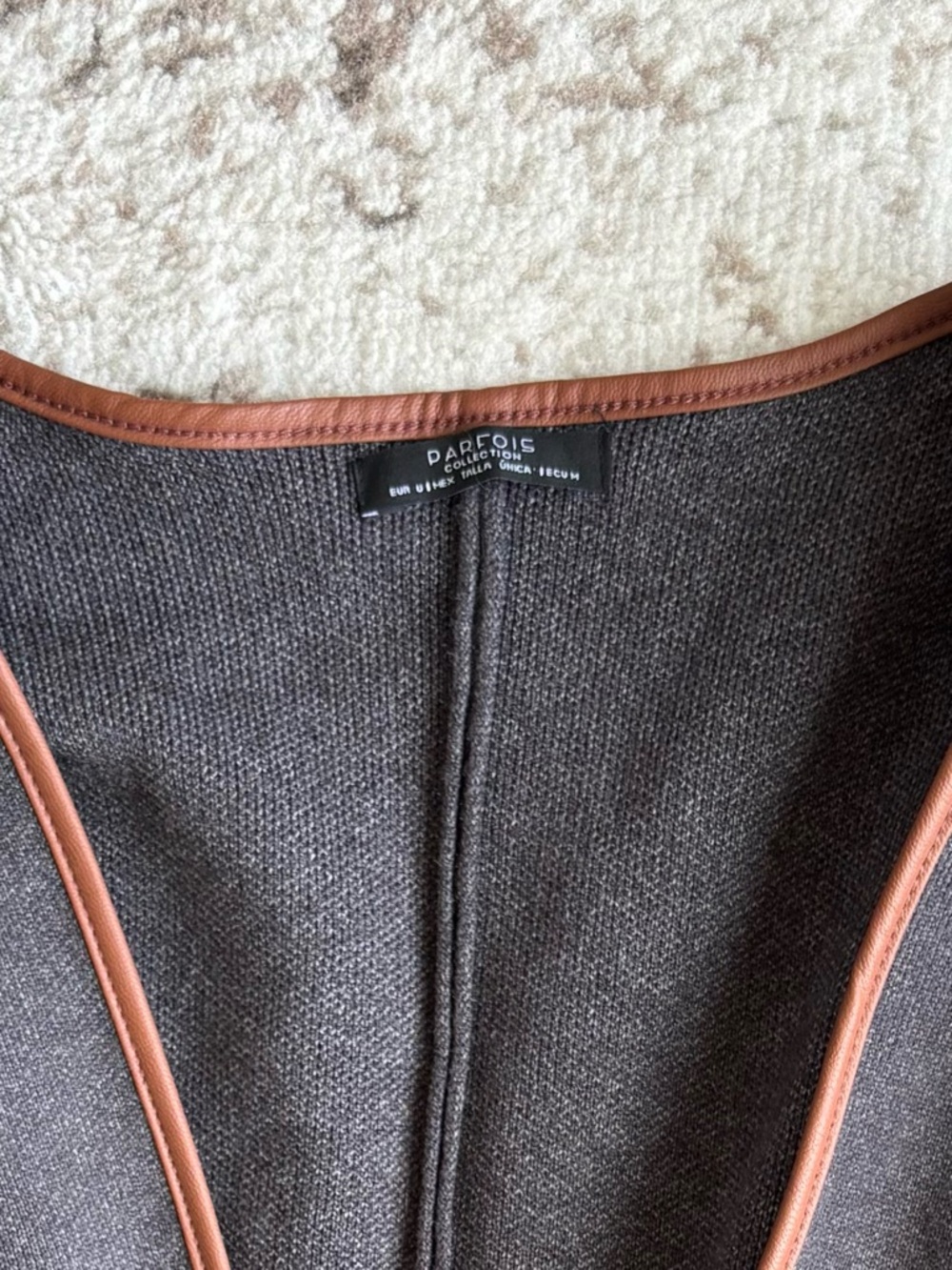 PARFOIS Poncho - Charcoal Grey Knit With Contrasting Stitching Detail (One Size) - Picture 7 of 13